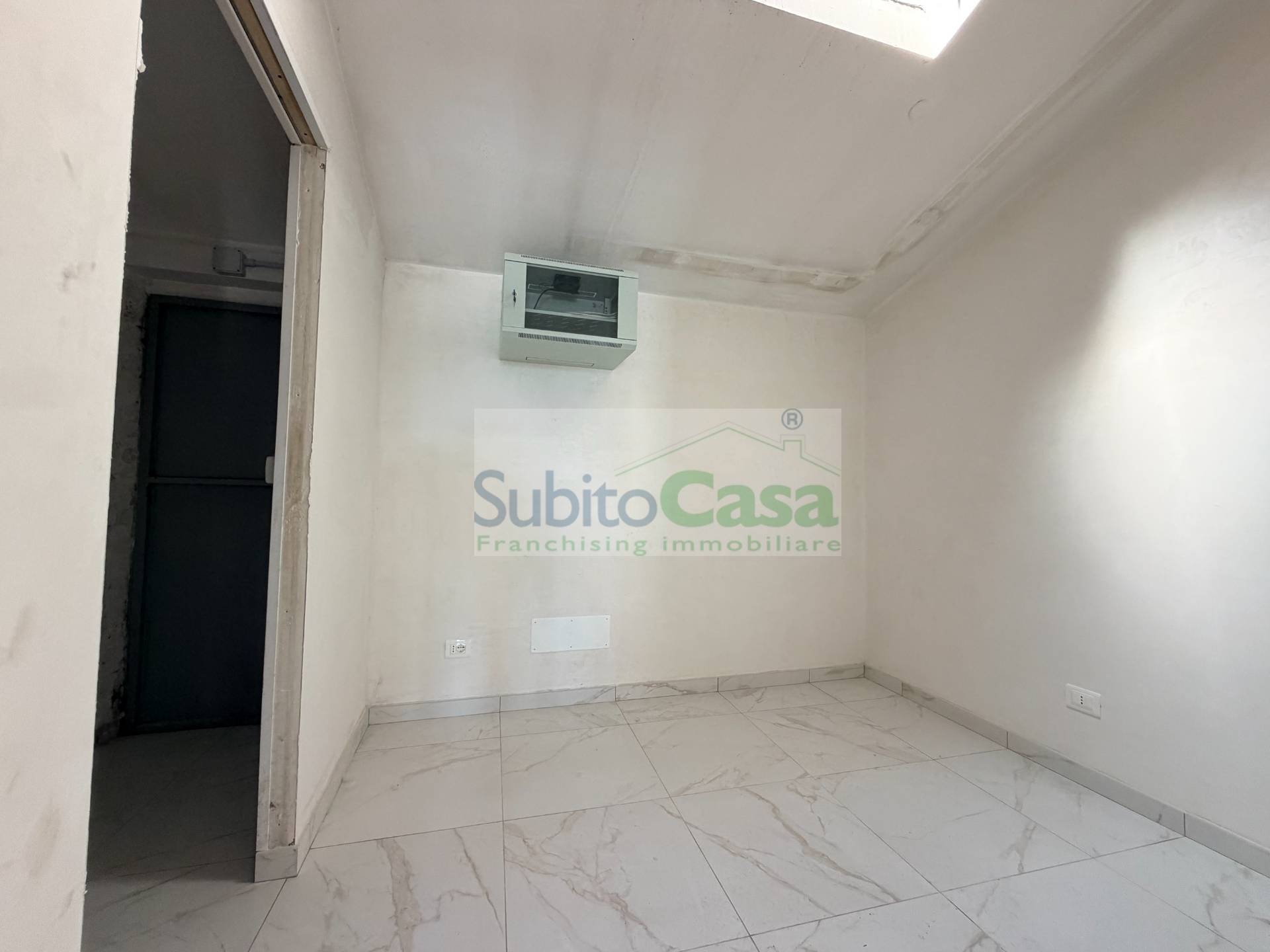 Locale commerciale in affitto a Chieti, Chieti Scalo Centro