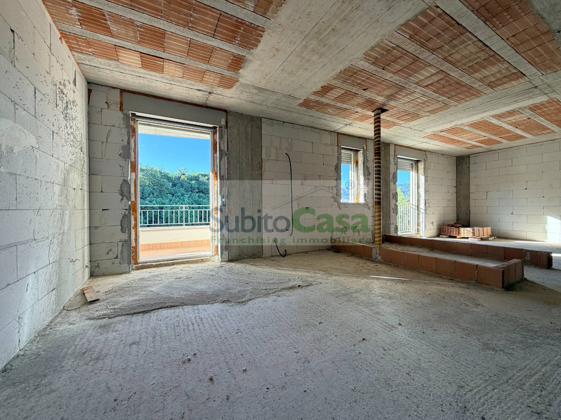 Appartamento in vendita a Turrivalignani, Zona Centro