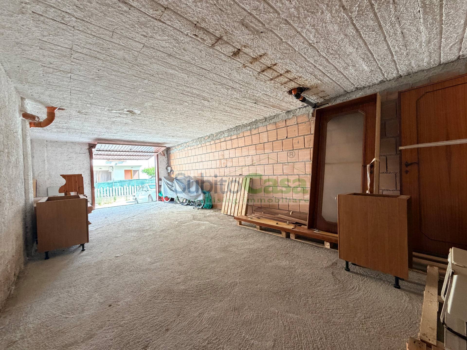 Garage in vendita a Chieti, Zona Tricalle