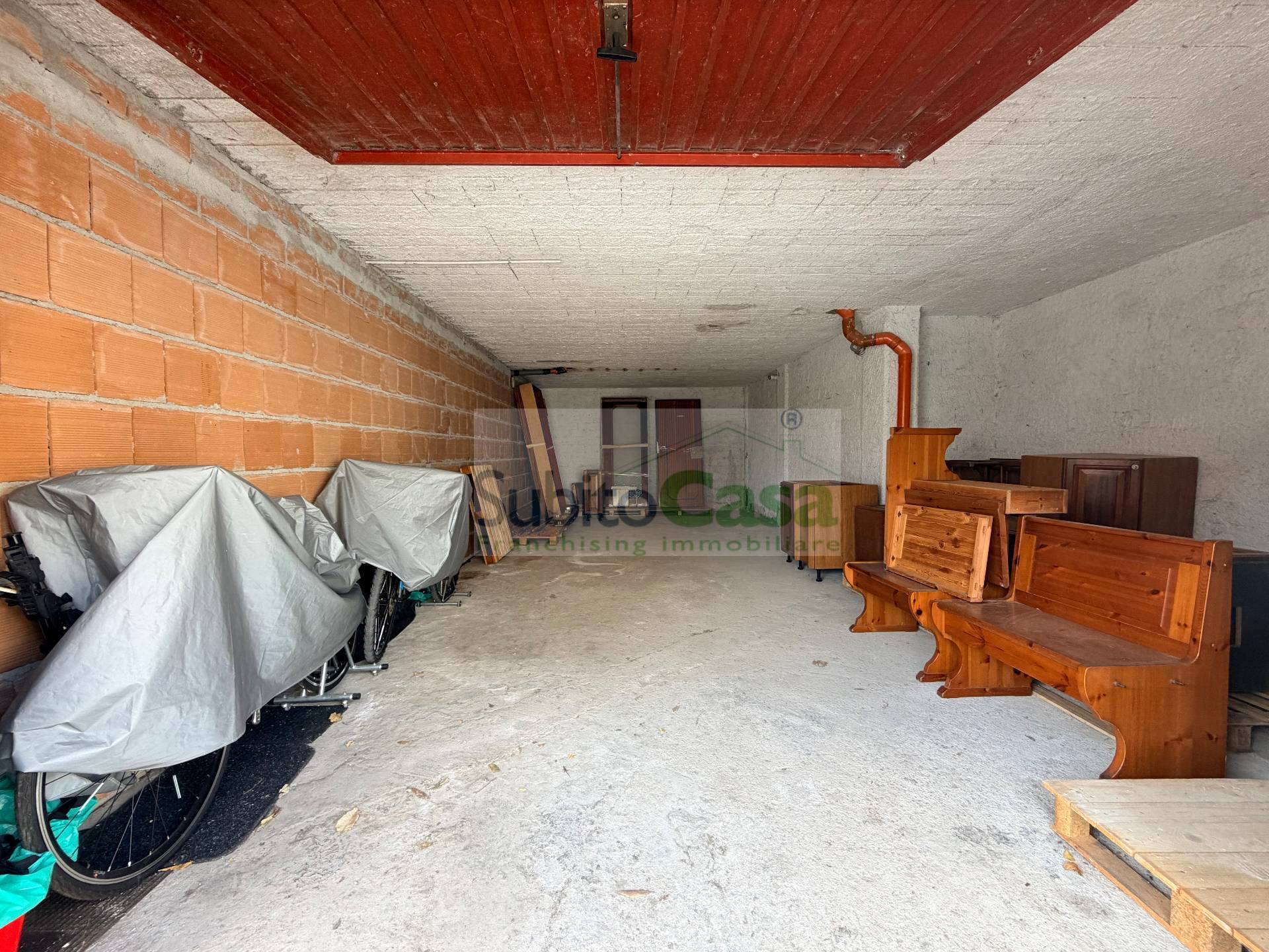 Garage in vendita a Chieti, Zona Tricalle