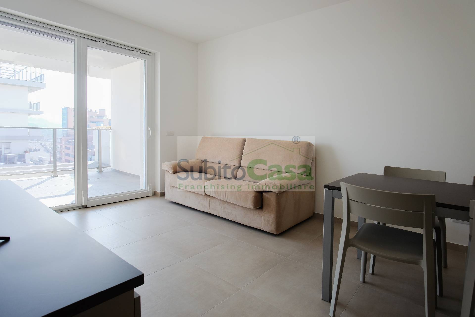 Appartamento in affitto a Pescara, Zona Porta Nuova