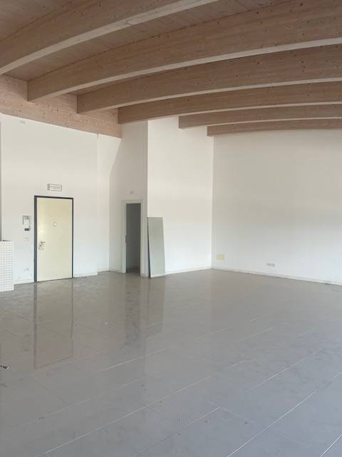 Studio/Ufficio in affitto a Fontanafredda