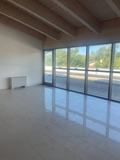 Studio/Ufficio in affitto a Fontanafredda