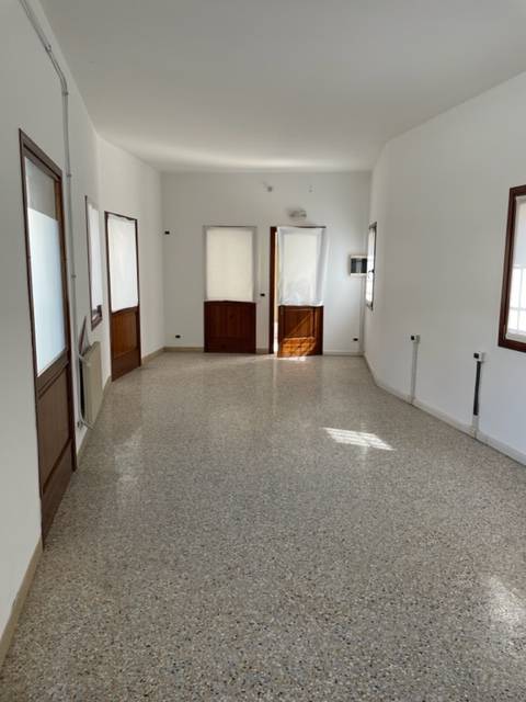 Studio/Ufficio in vendita a Pordenone, Torre