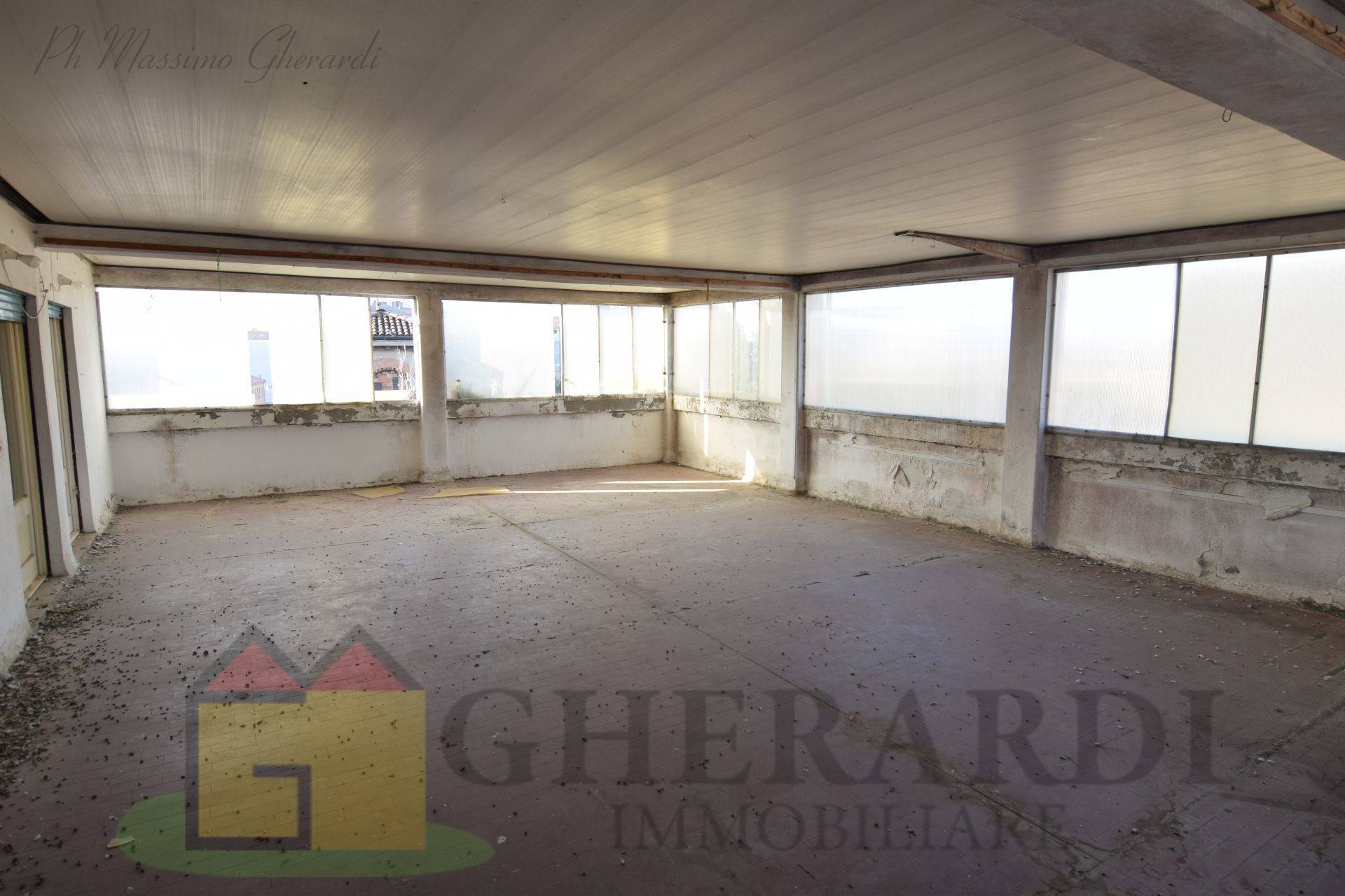 Appartamento in vendita a Ferrara, Entro Mura