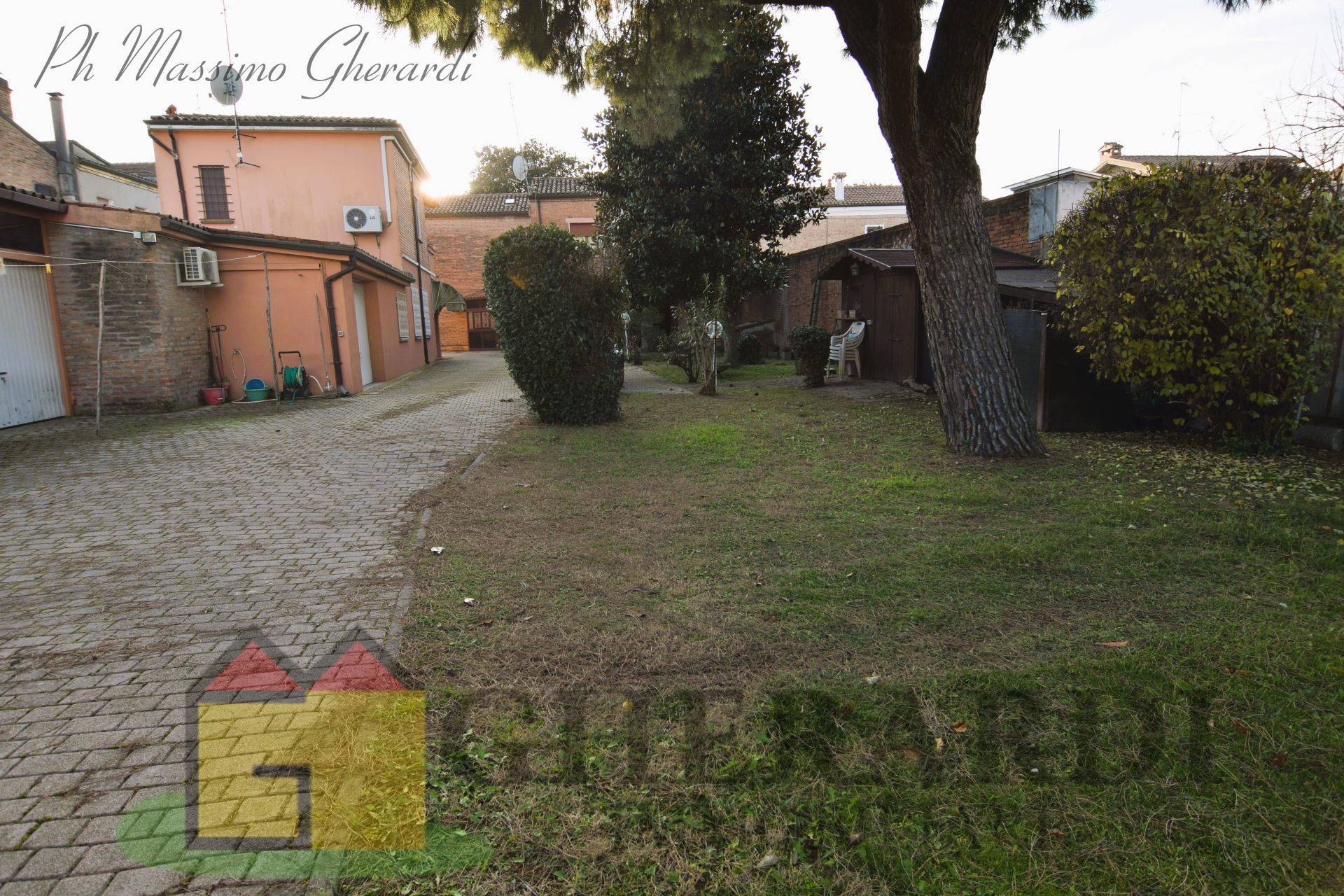 Villa / Casa in vendita a Ferrara, Fuori Mura Zona Sud