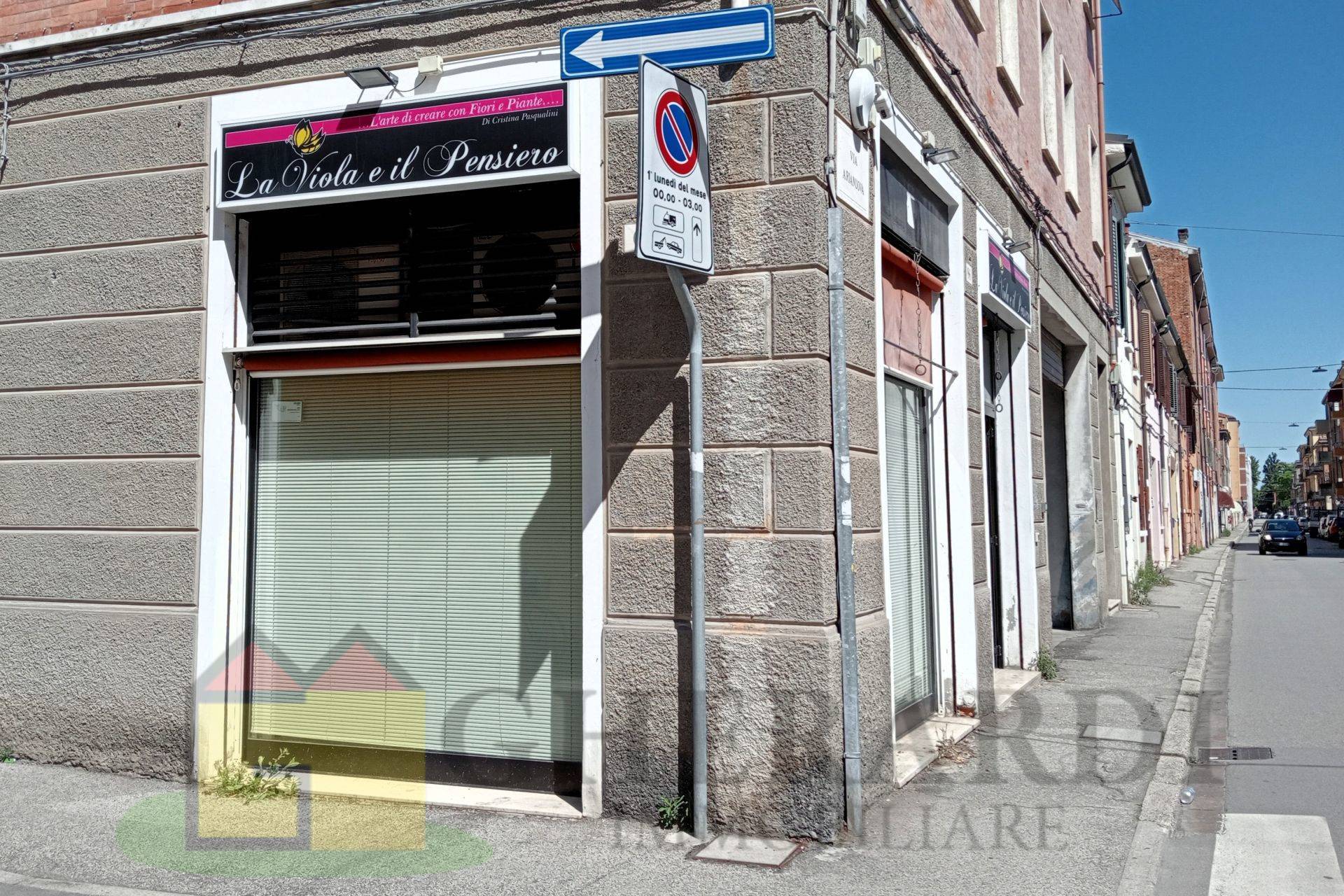 Negozio/Ufficio/Studio in vendita a Ferrara, Entro Mura