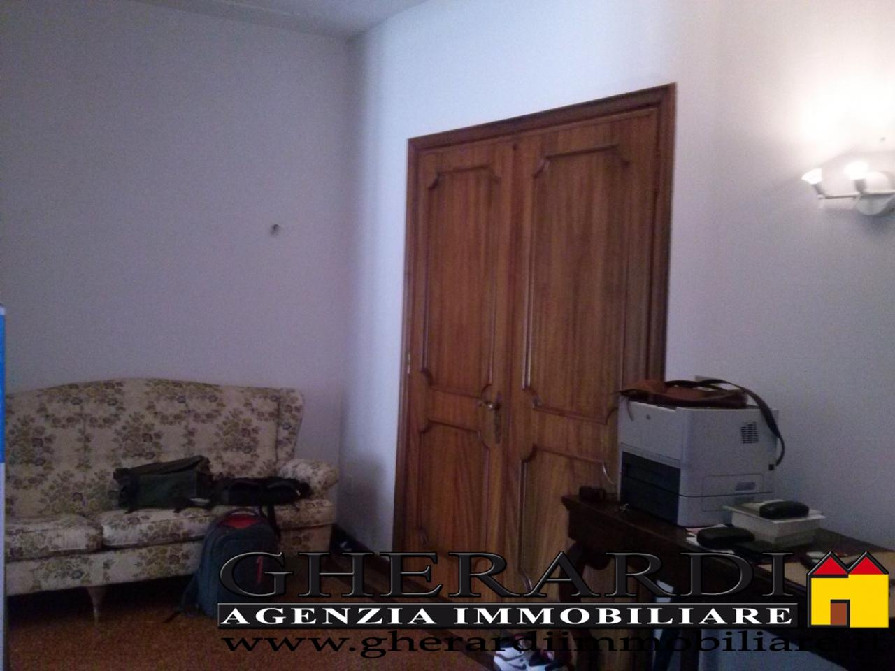 Camera in appartamento in affitto a Ferrara, Entro Mura