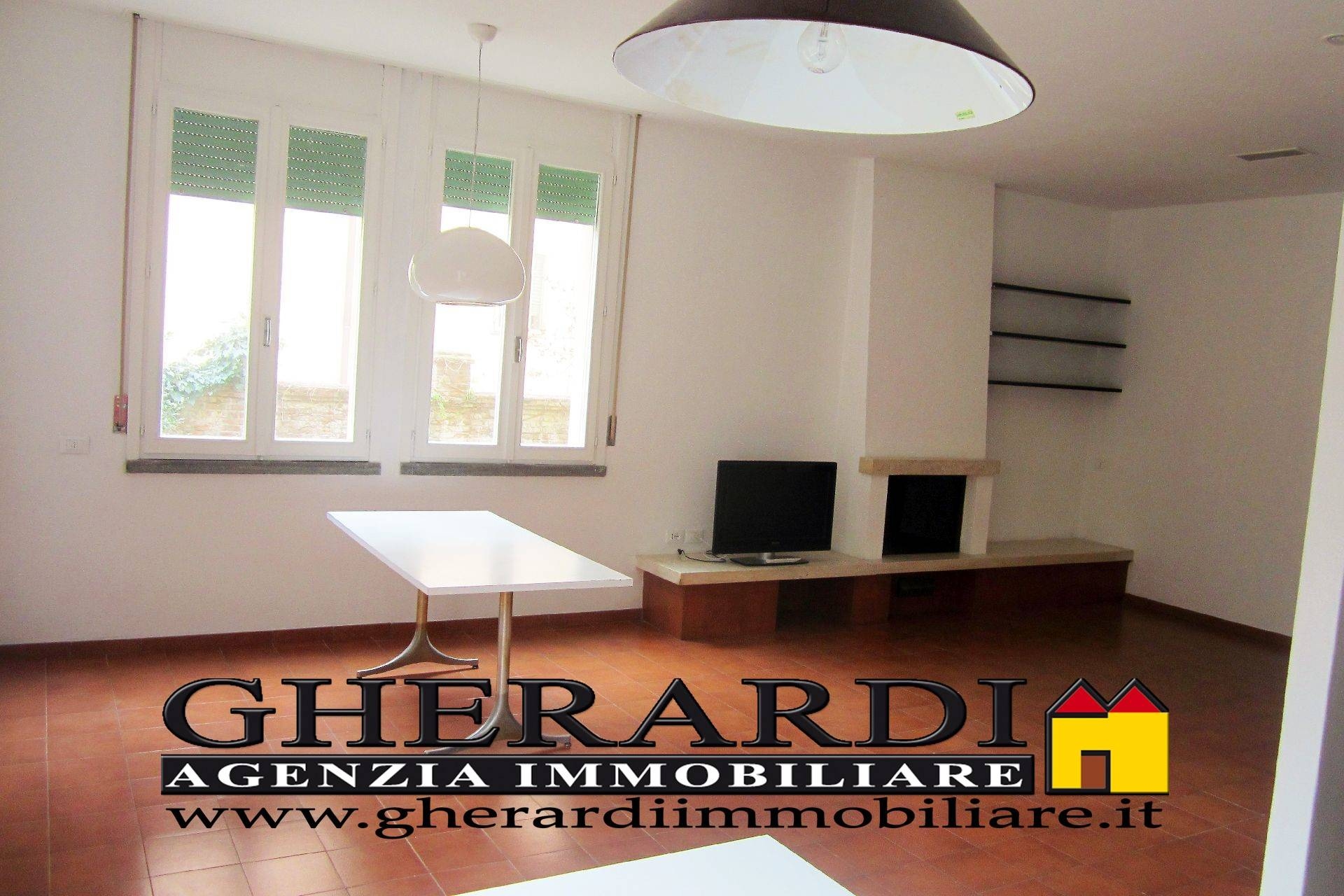 Camera in appartamento in affitto a Ferrara, Entro Mura