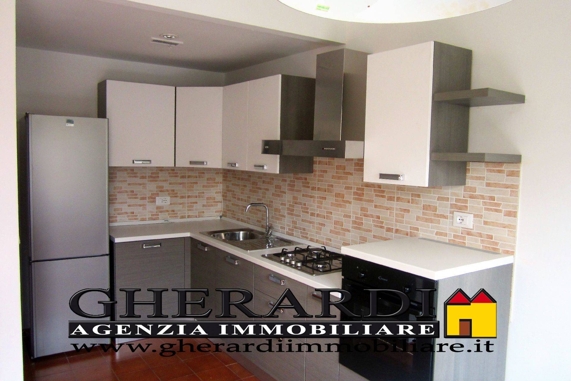 Camera in appartamento in affitto a Ferrara, Entro Mura