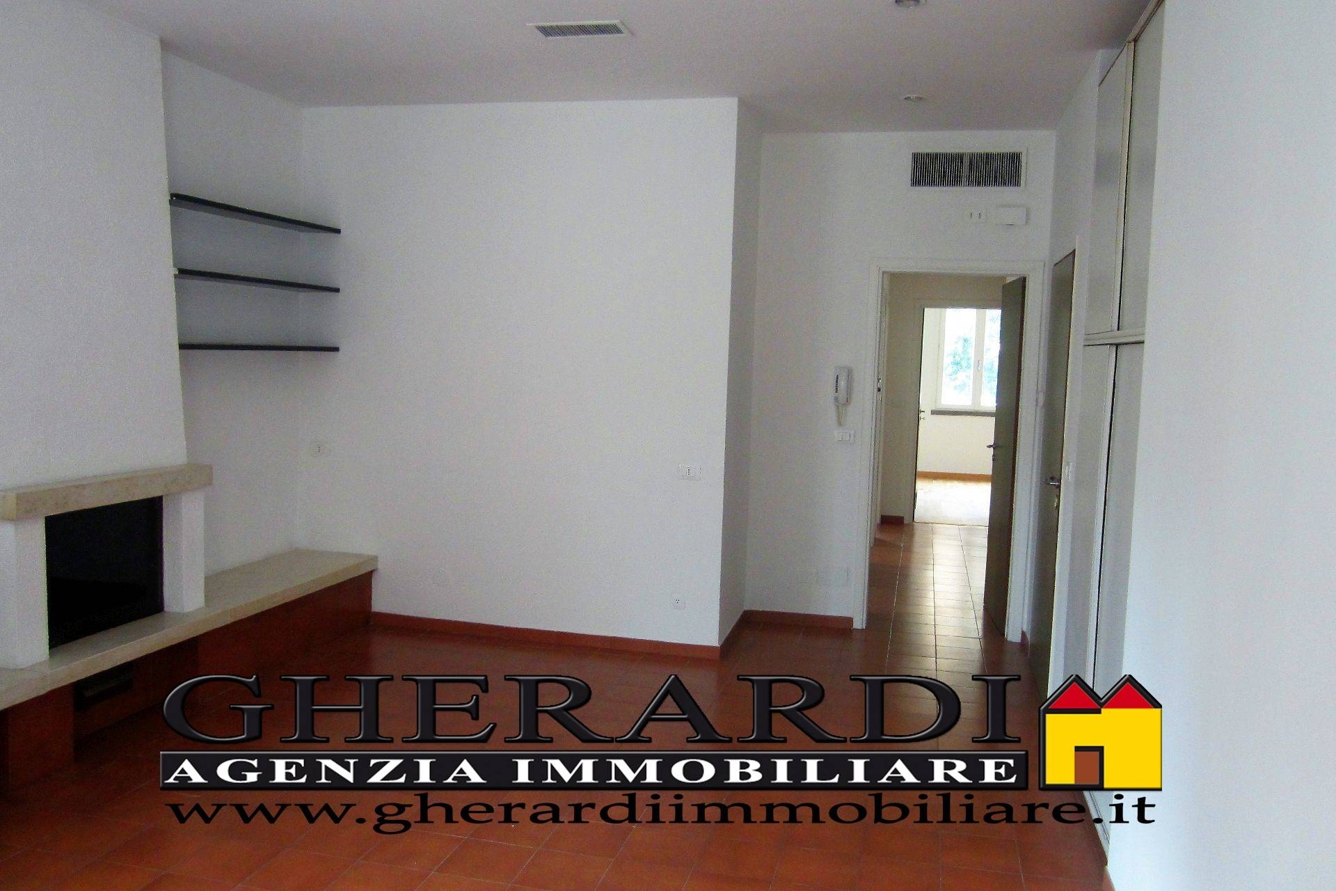 Camera in appartamento in affitto a Ferrara, Entro Mura