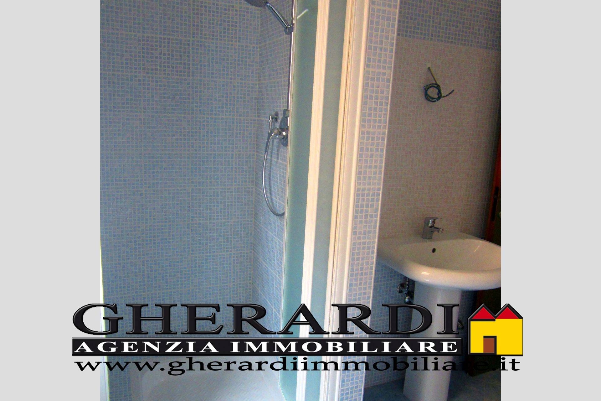 Camera in appartamento in affitto a Ferrara, Entro Mura