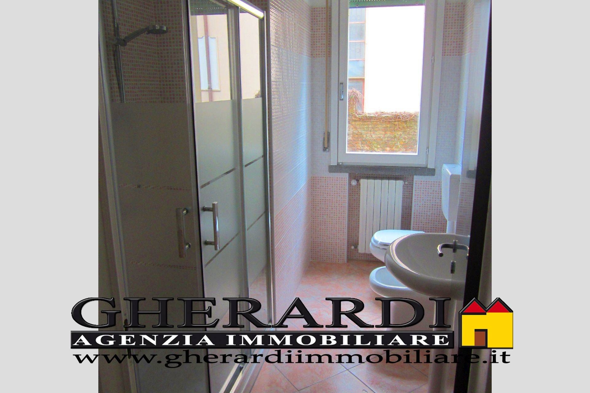 Camera in appartamento in affitto a Ferrara, Entro Mura