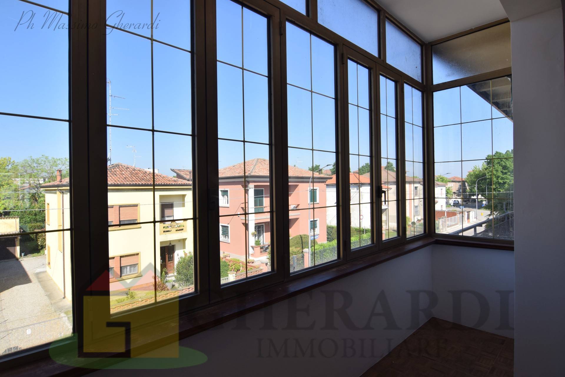 Appartamento in vendita a Bondeno, Zona Centrale