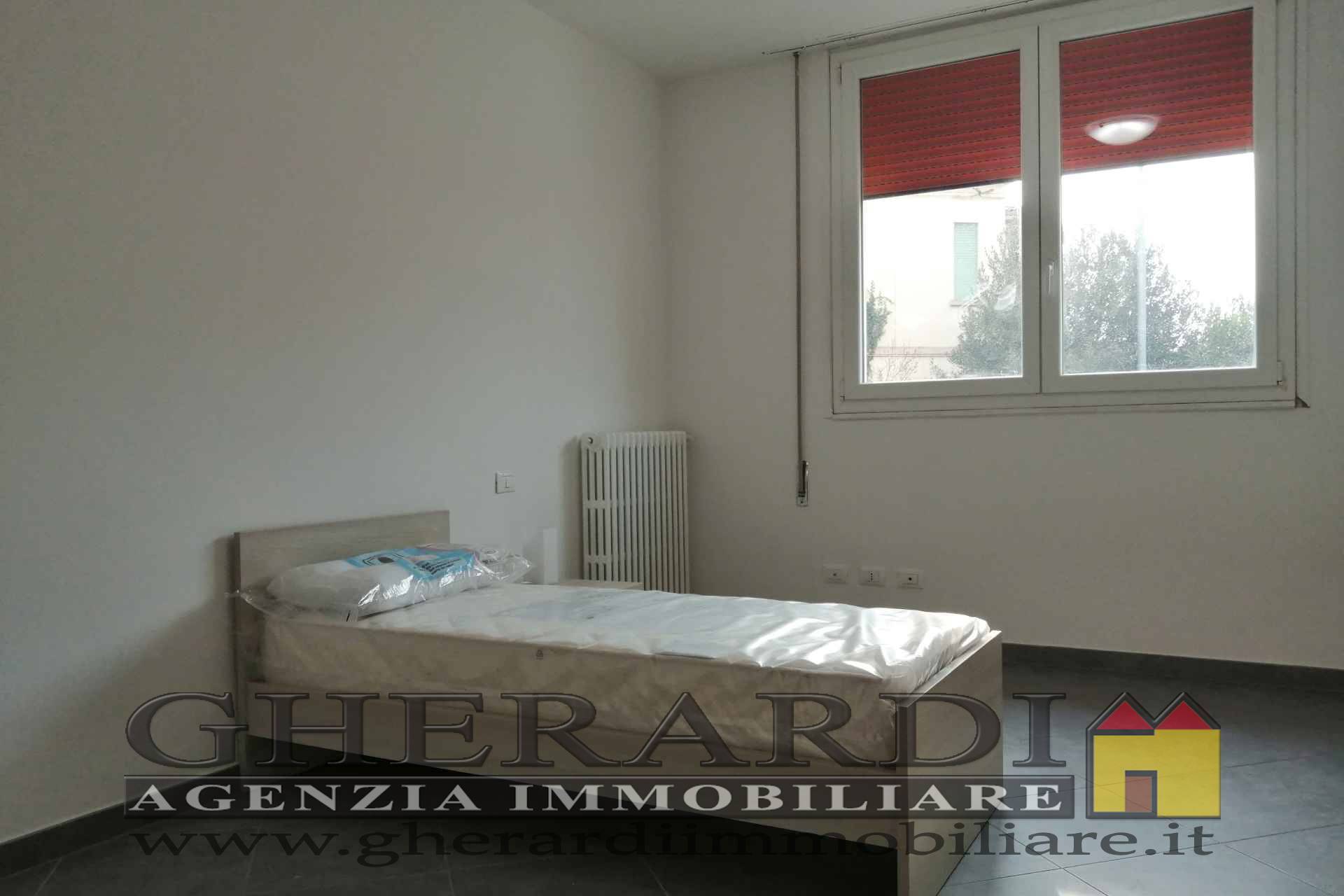 Camera in appartamento in affitto a Ferrara, Fuori Mura Zona Ovest