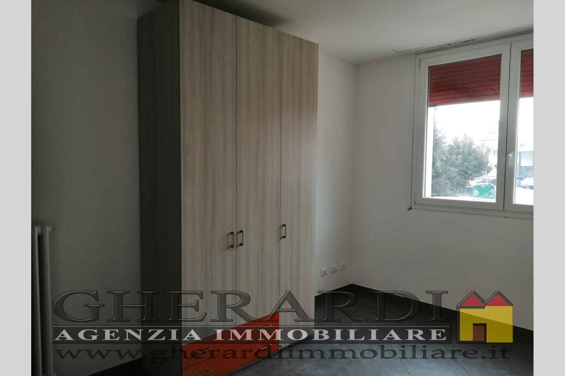 Camera in appartamento in affitto a Ferrara, Fuori Mura Zona Ovest