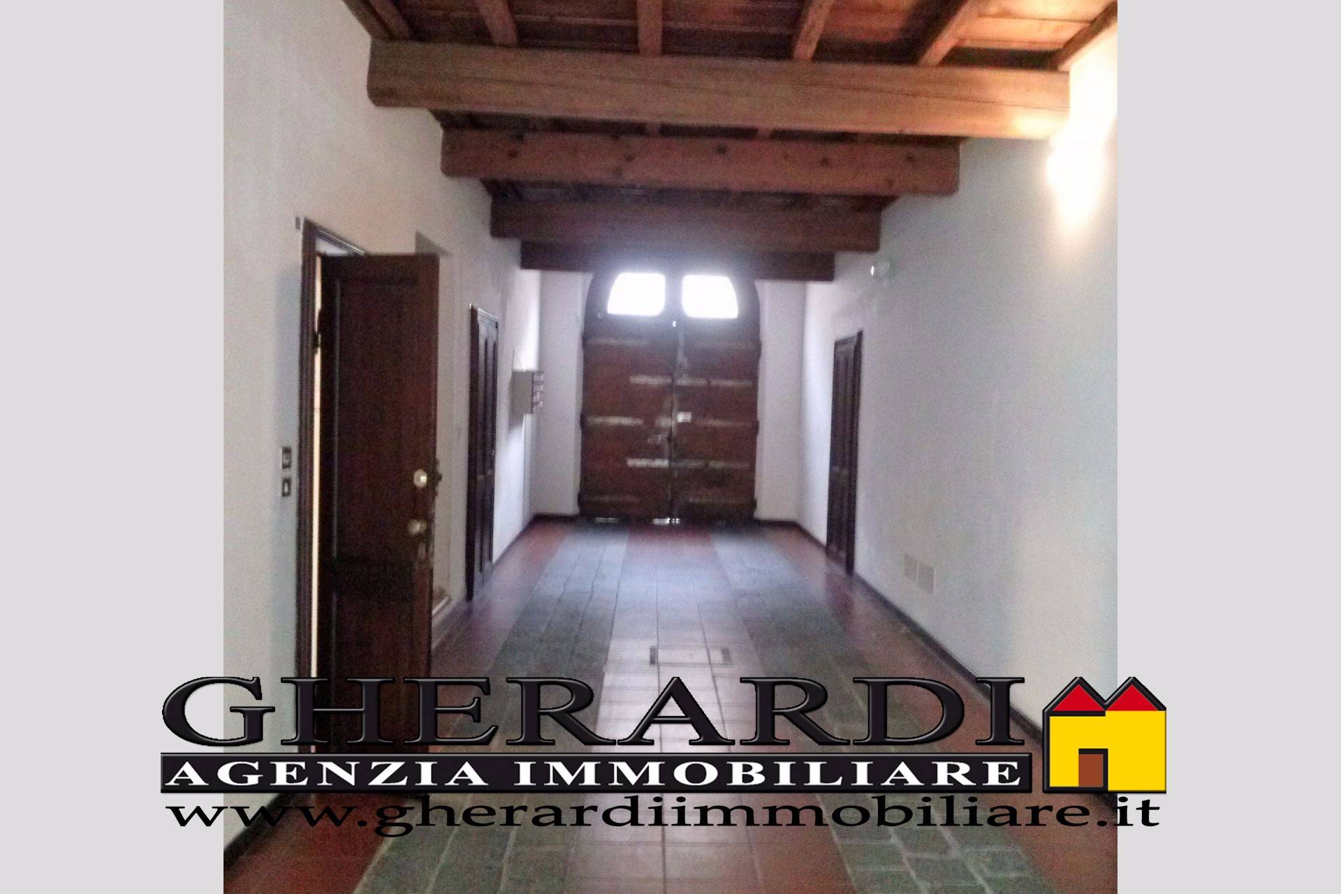 Appartamento in affitto a Ferrara, Entro Mura