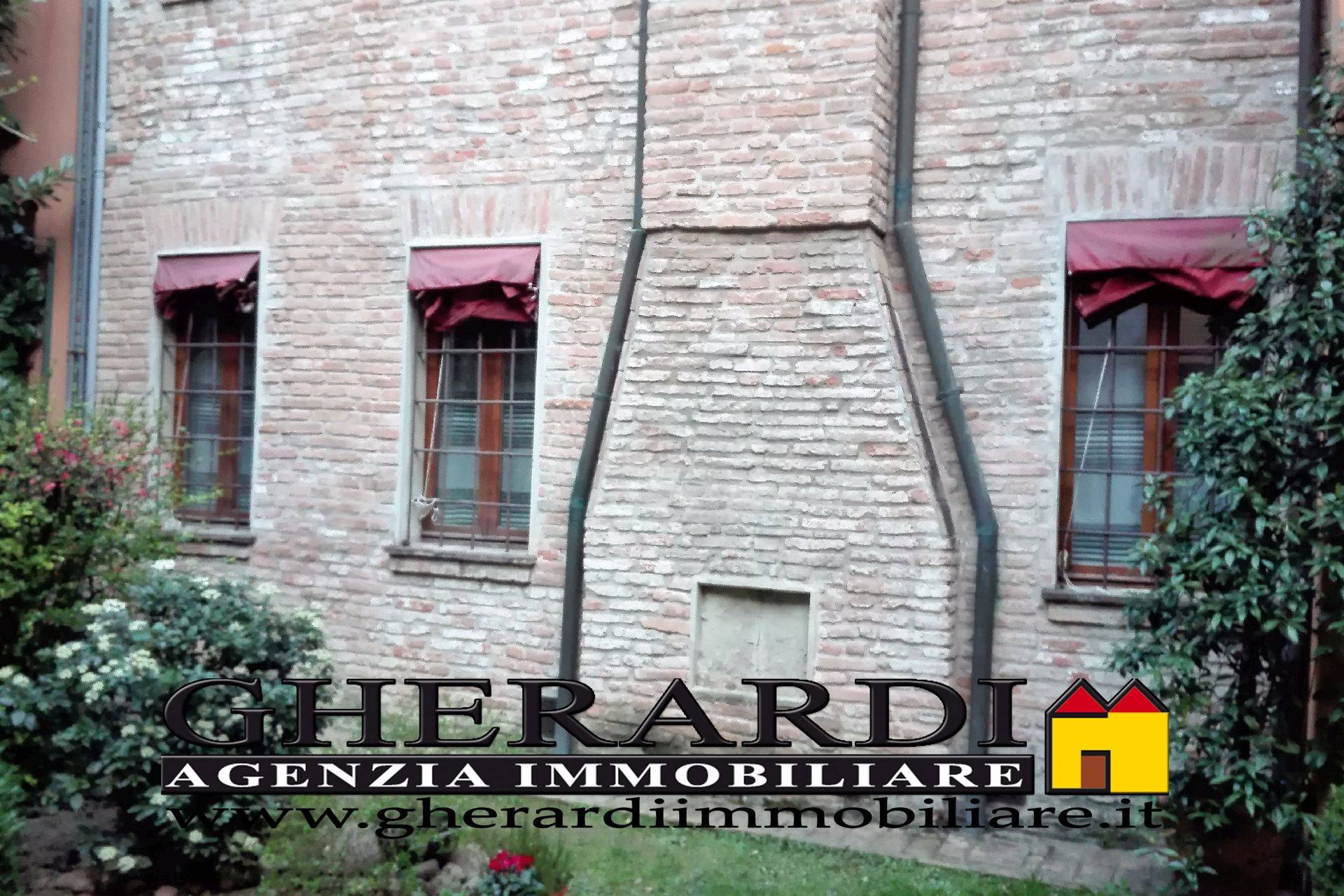 Appartamento in affitto a Ferrara, Entro Mura