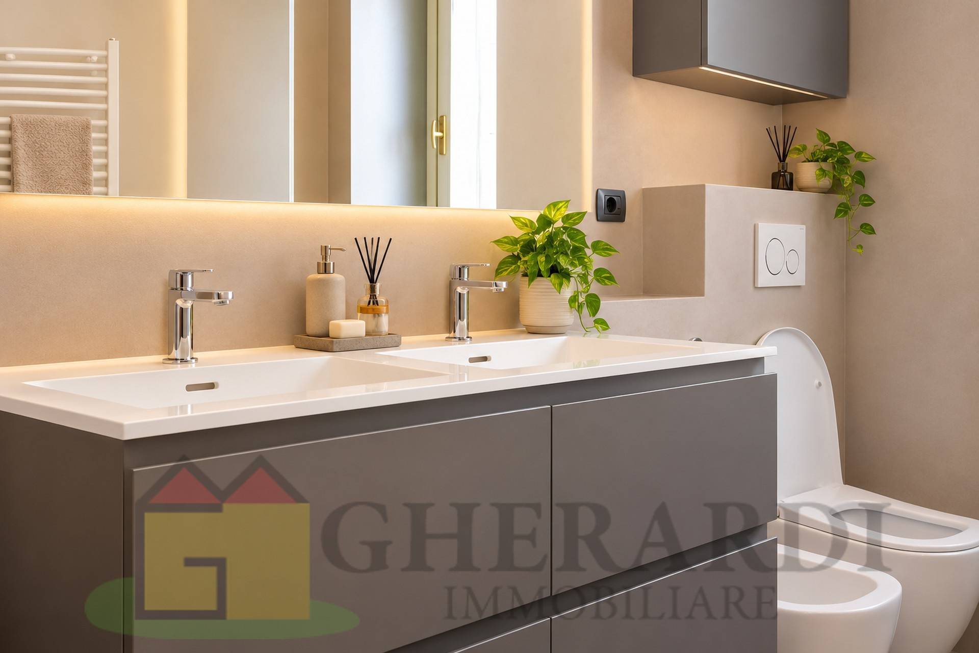 Villa / Casa a schiera in vendita a Ferrara, Entro Mura
