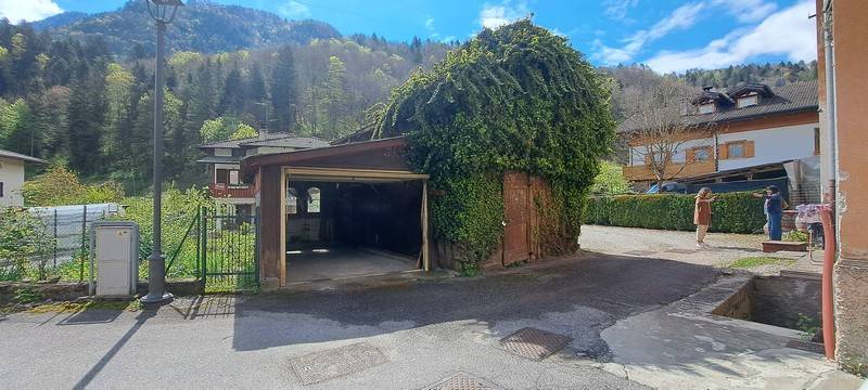 Casa indipendente da ristrutturare a Tione di Trento