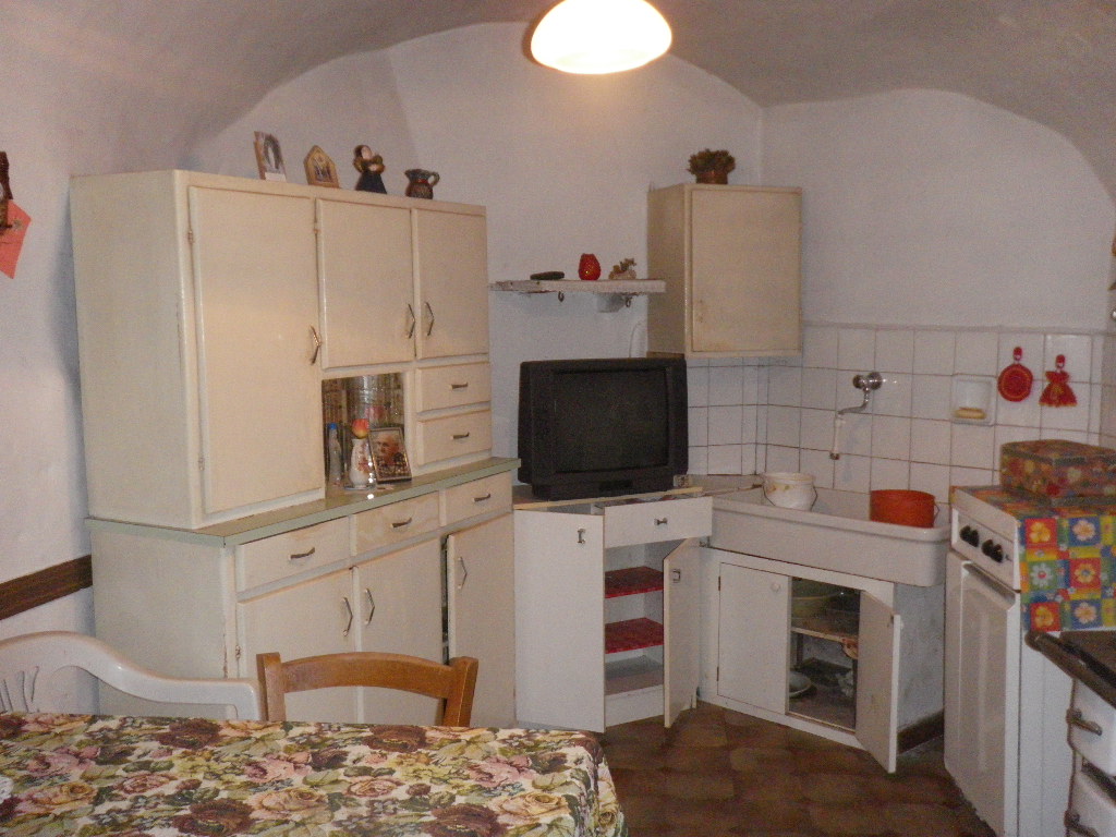 Porzione di casa in vendita a San Lorenzo in Banale, Dolaso