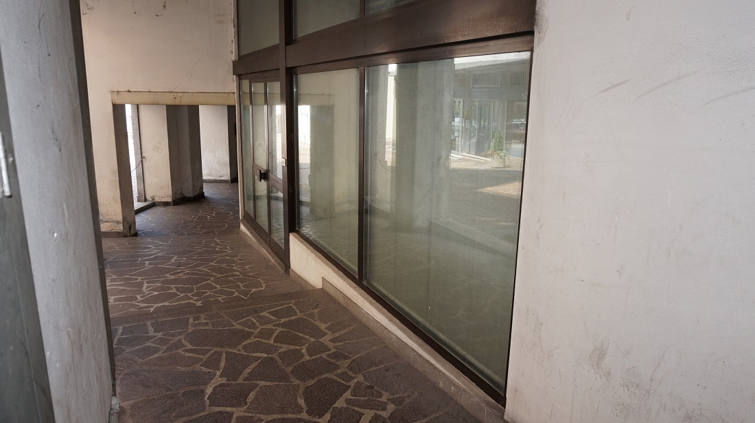 Negozio in affitto a Tione di Trento