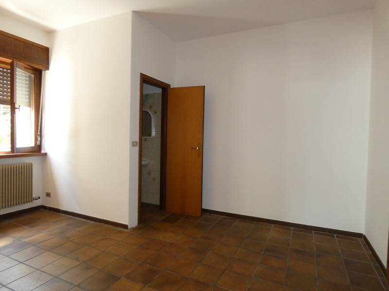 Negozio in vendita a Tione di Trento