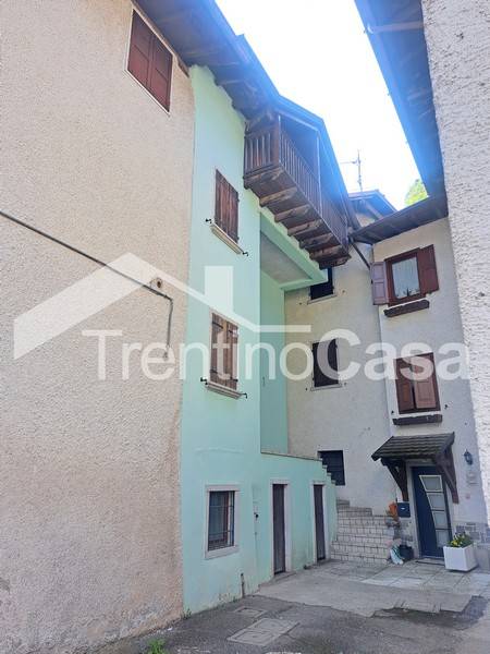 Casa Indipendente in vendita a Bondone, Baitoni