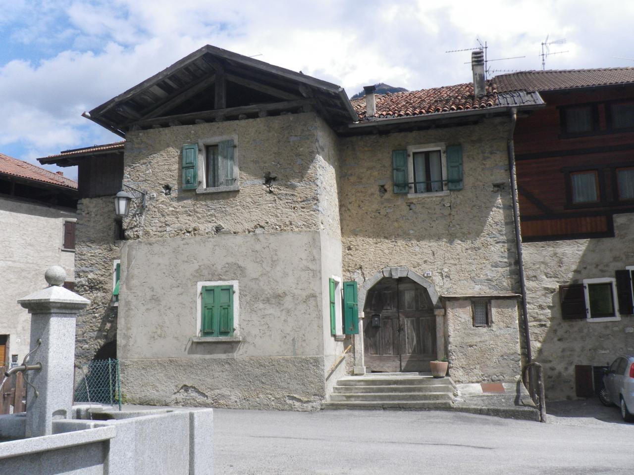 Casa Indipendente in vendita a Lardaro