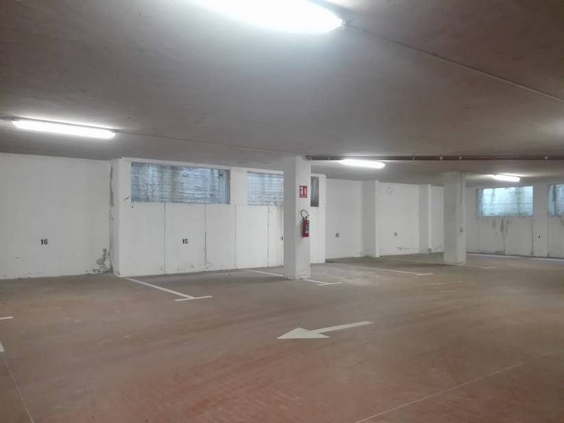Garage / Box / Posto auto in affitto a Tione di Trento