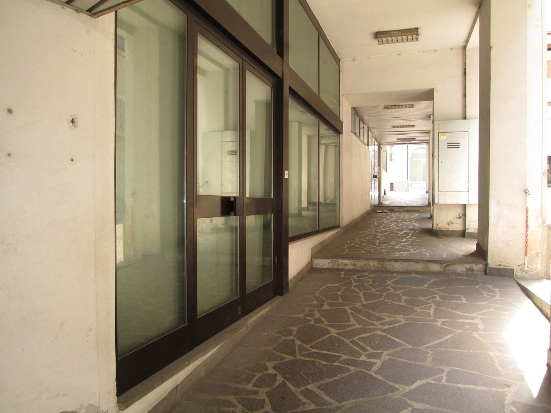 Negozio in affitto a Tione di Trento