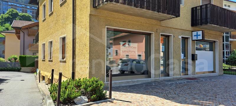 Magazzino in vendita a Tione di Trento