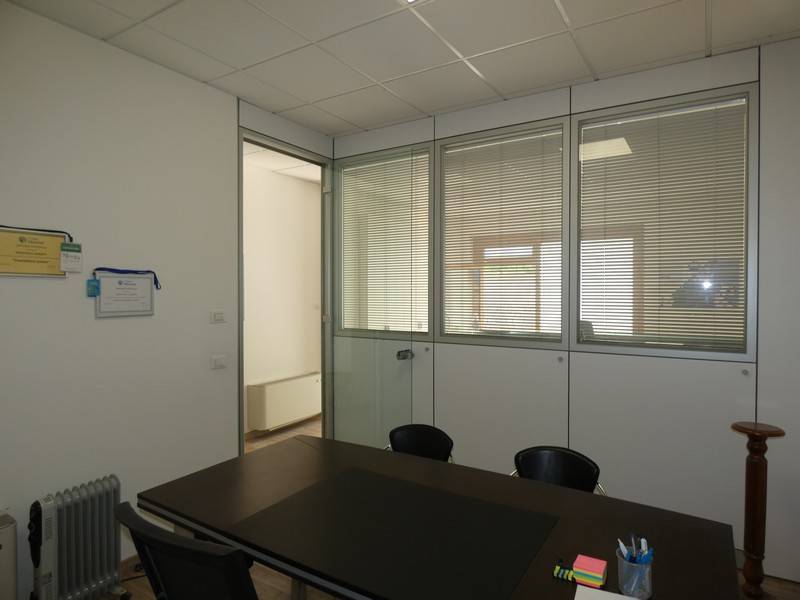 Negozio / Ufficio in affitto a Porte di Rendena