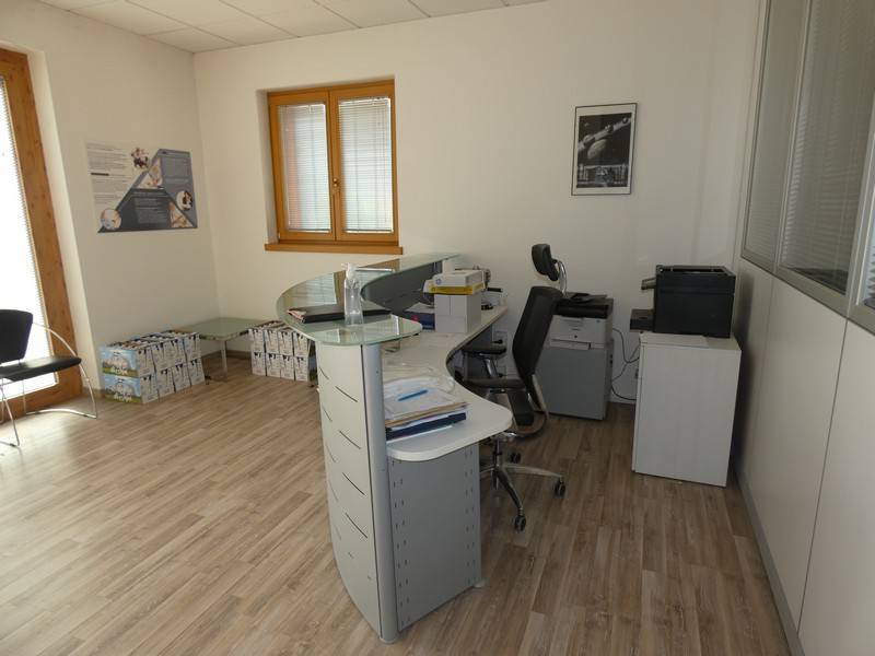Negozio / Ufficio in affitto a Porte di Rendena