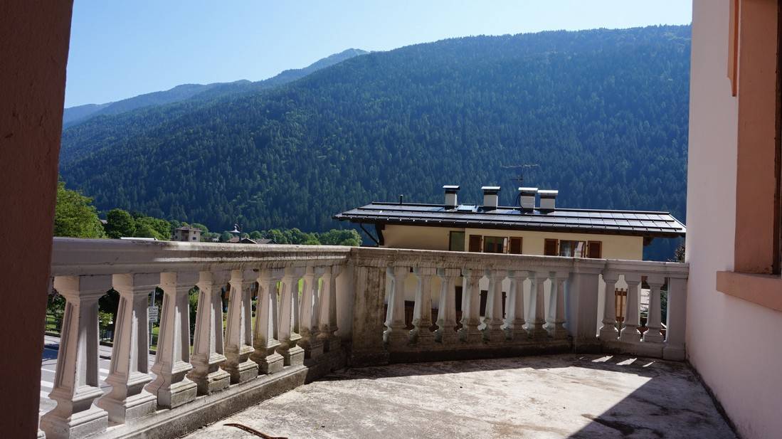 Villa Indipendente in vendita a Porte di Rendena
