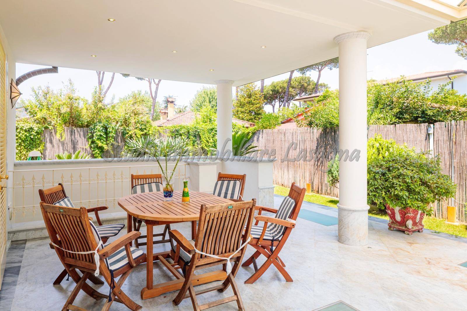 Villa di prestigio in vendita a Forte dei Marmi