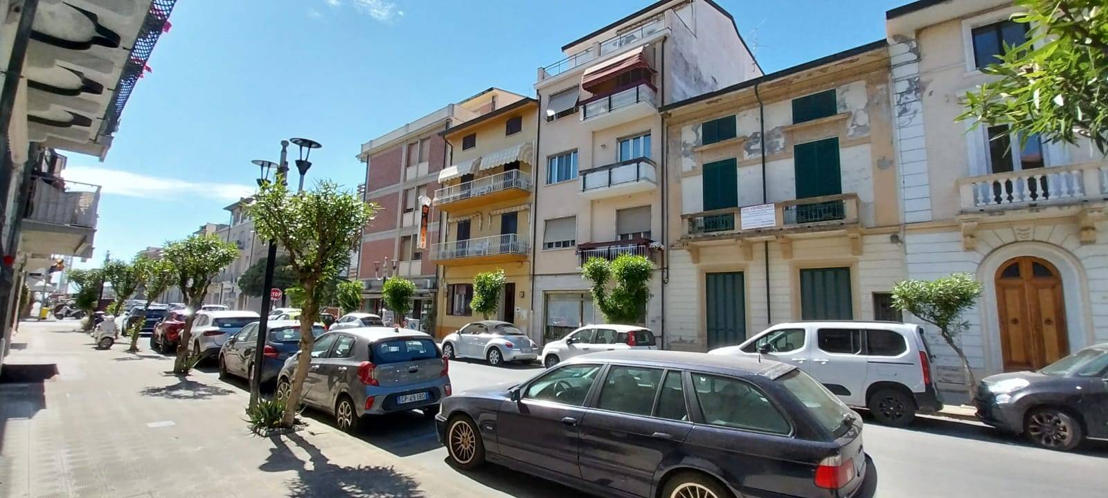 Villa e depandance in vendita a Viareggio, Centro