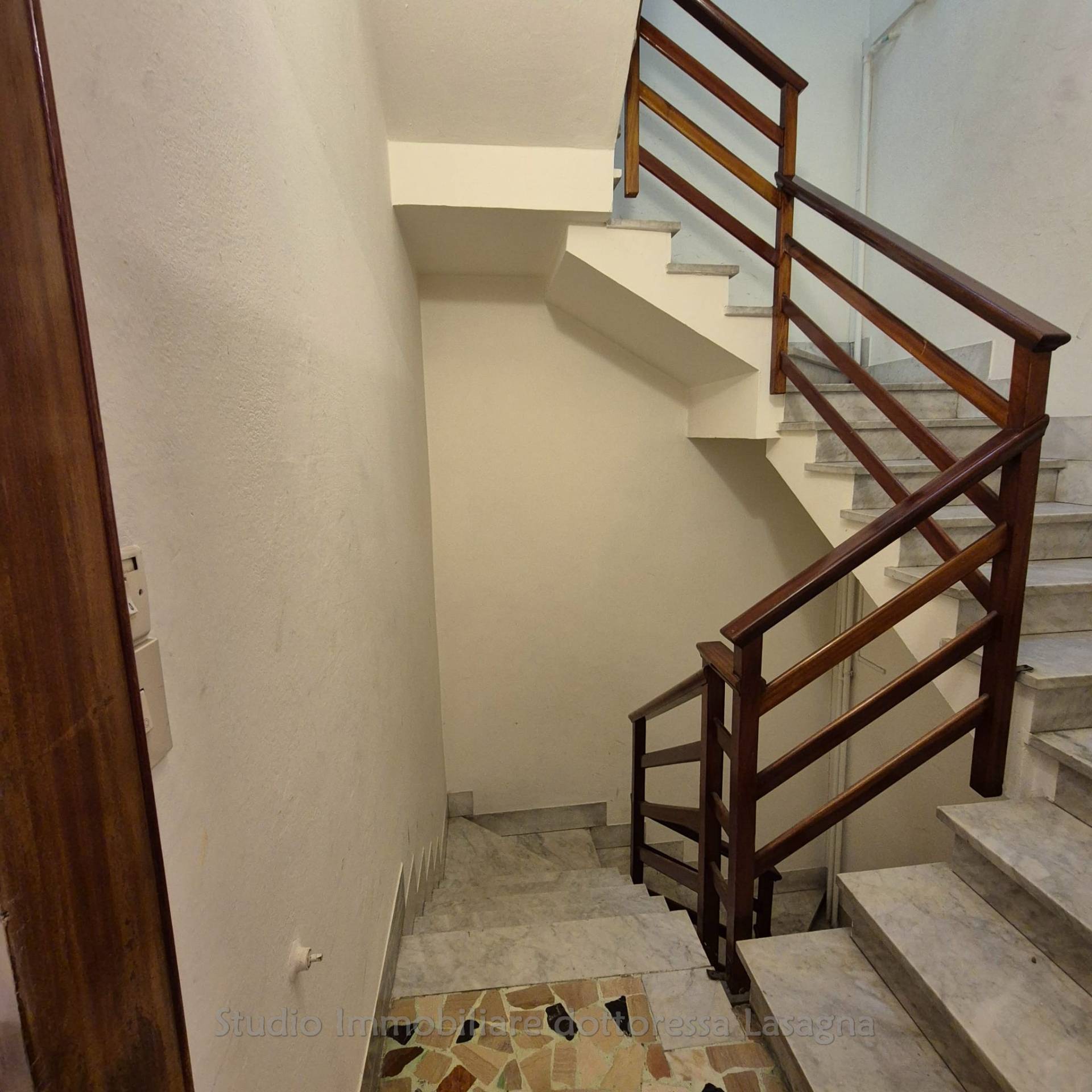 Appartamento non in Condominio in vendita a Viareggio, Centro