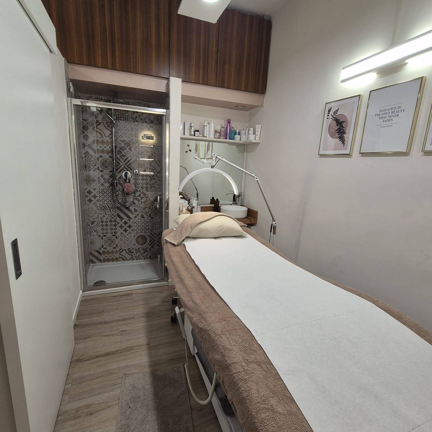 Fondo commerciale in vendita a Viareggio, Centro