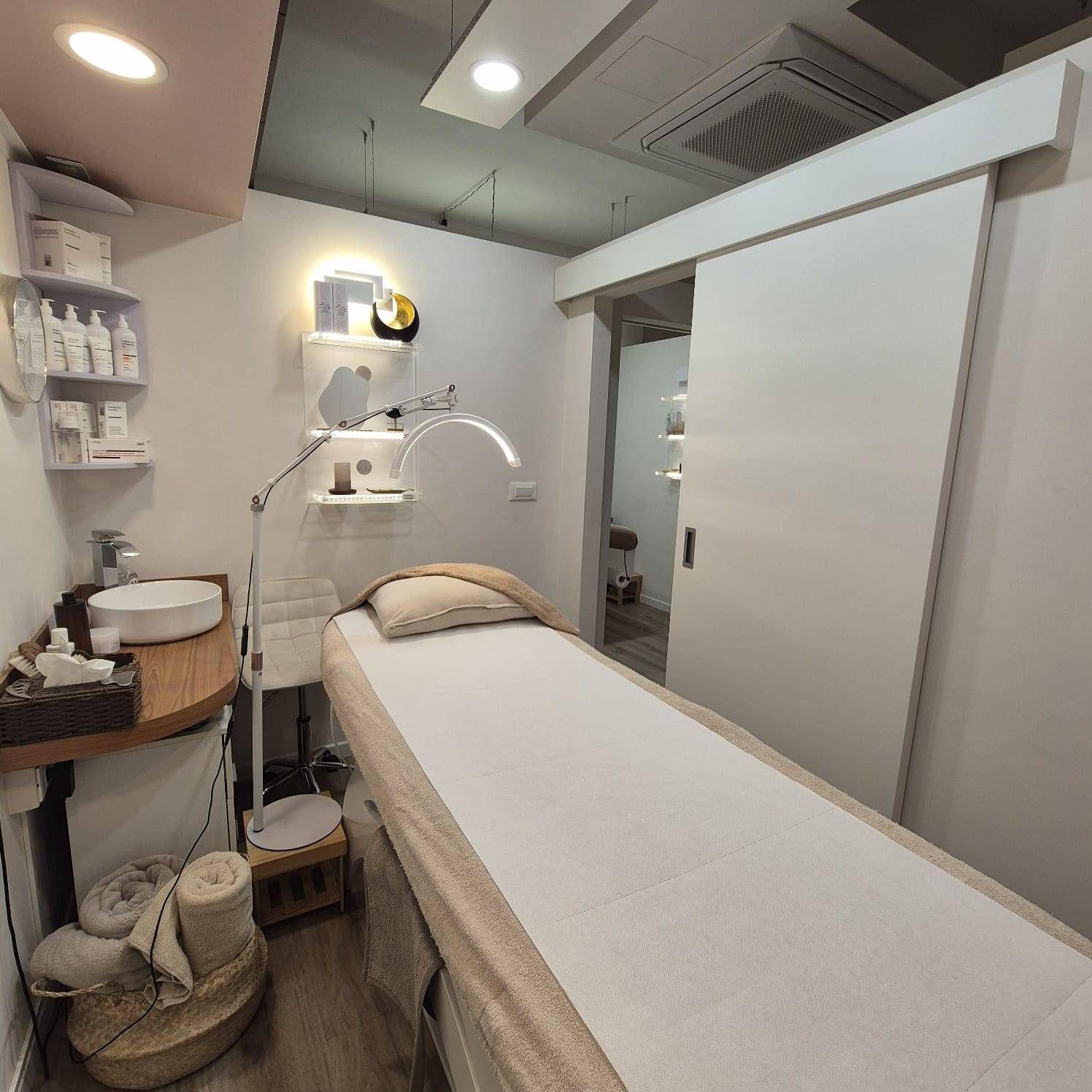 Fondo commerciale in vendita a Viareggio, Centro