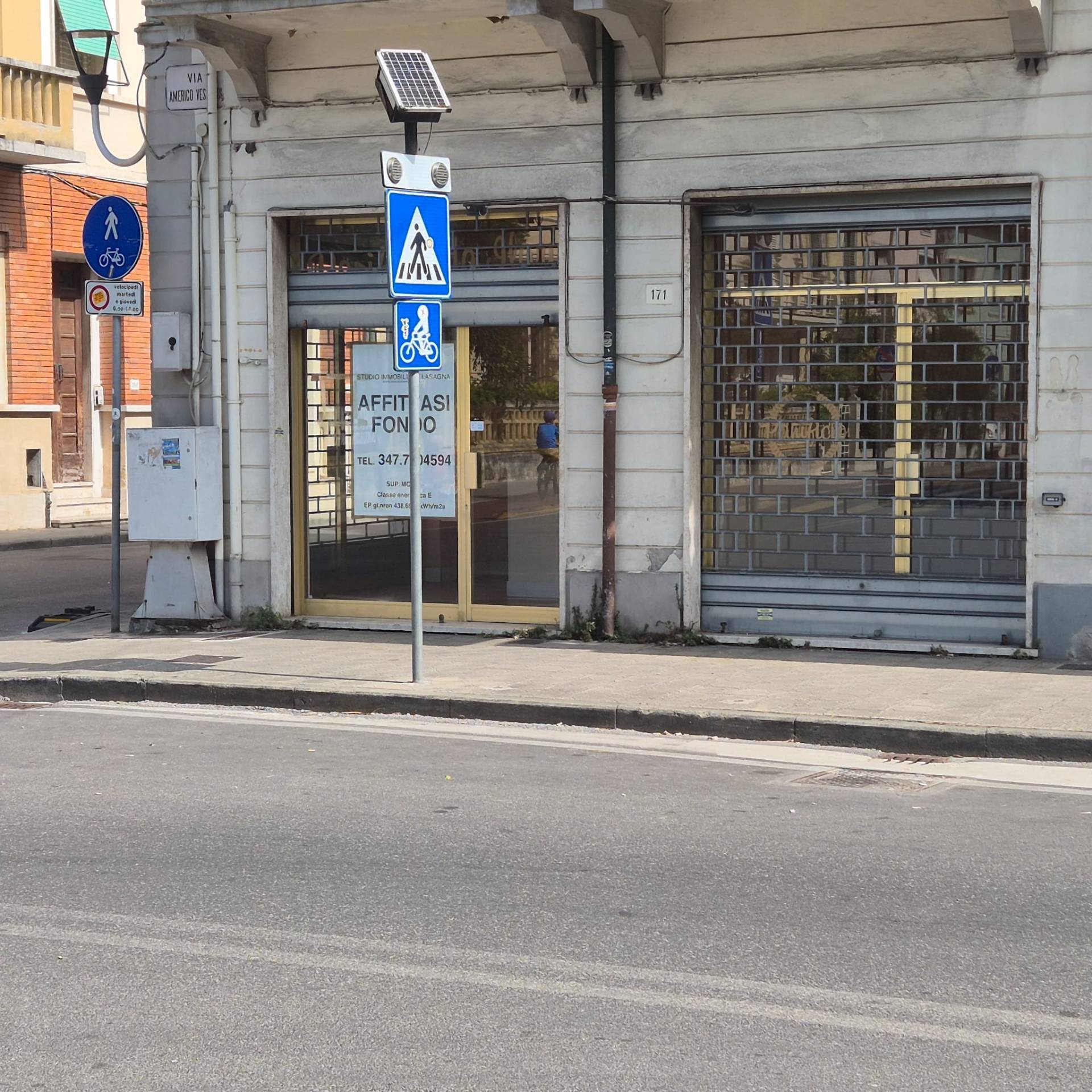 Locale commerciale in affitto a Viareggio, Centro