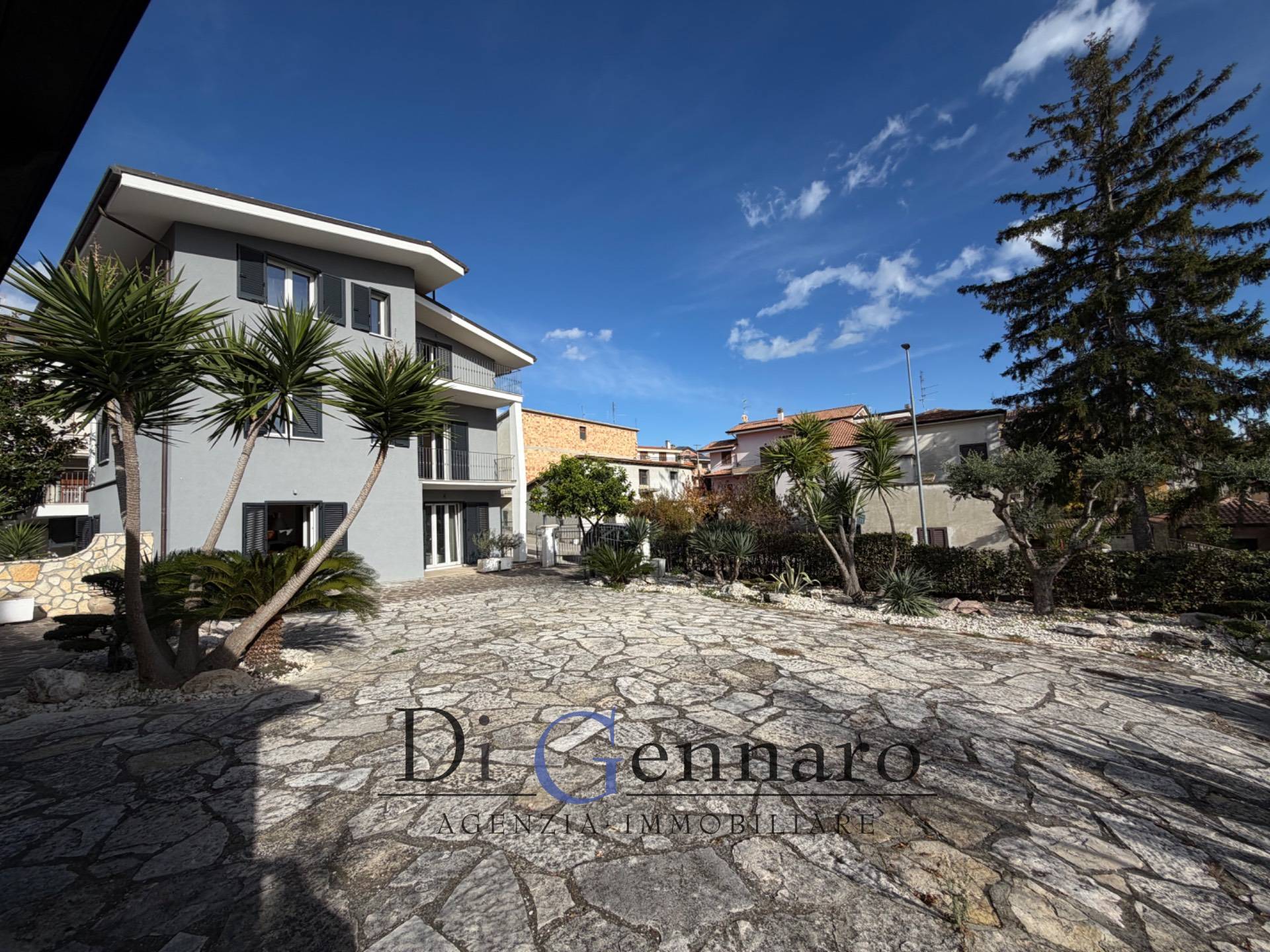 Villa in vendita a Nereto