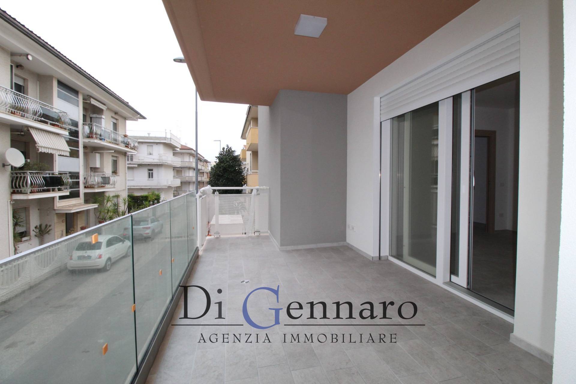 Trilocale in vendita a Alba Adriatica, Zona Mare