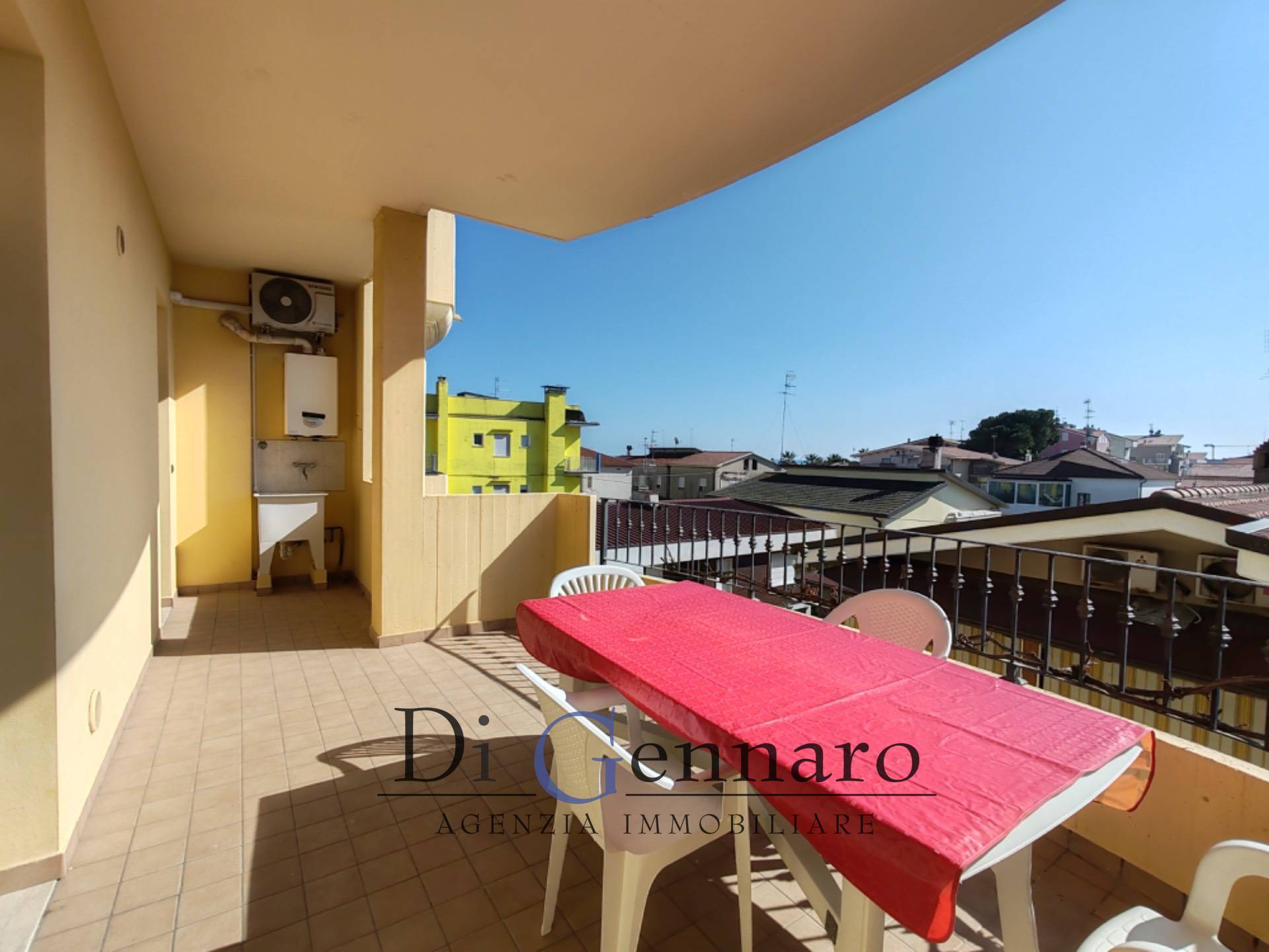Quadrilocale in vendita a Tortoreto, Zona Mare