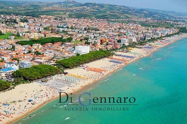 Appartamento in vendita a Alba Adriatica, Zona Mare