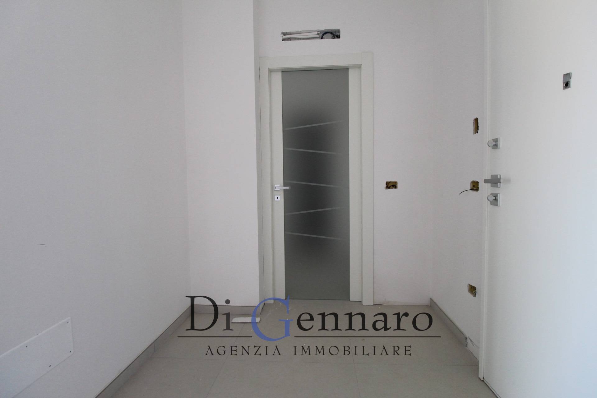 Appartamento Trilocale in vendita a Martinsicuro, Villa Rosa