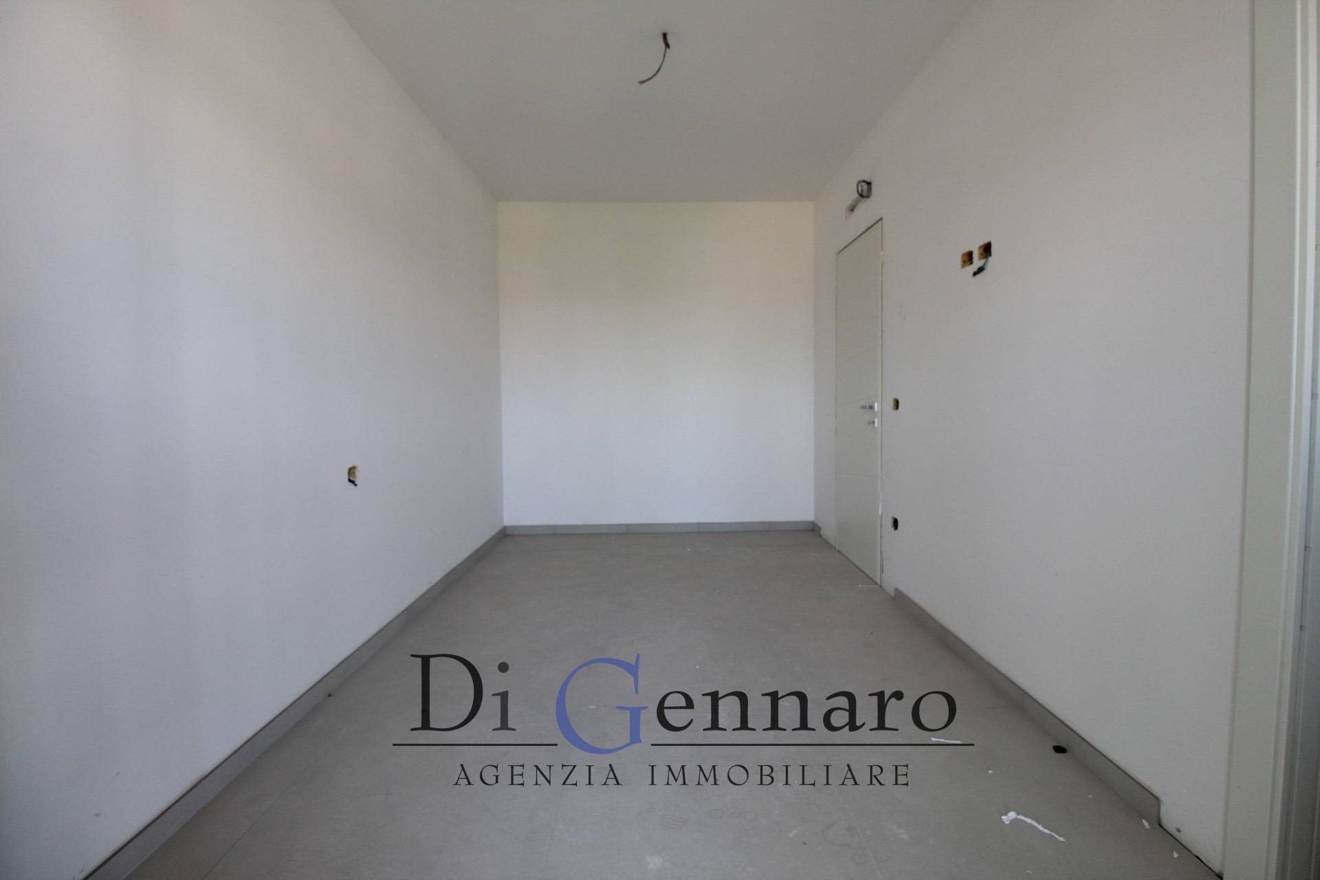 Appartamento Trilocale in vendita a Martinsicuro, Villa Rosa