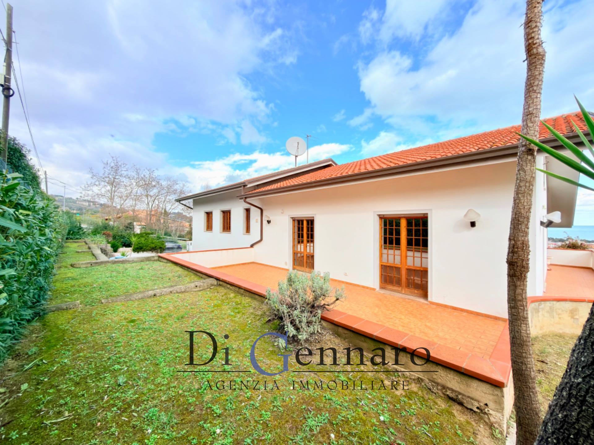 Villa in vendita a Tortoreto, Tortoreto Lido