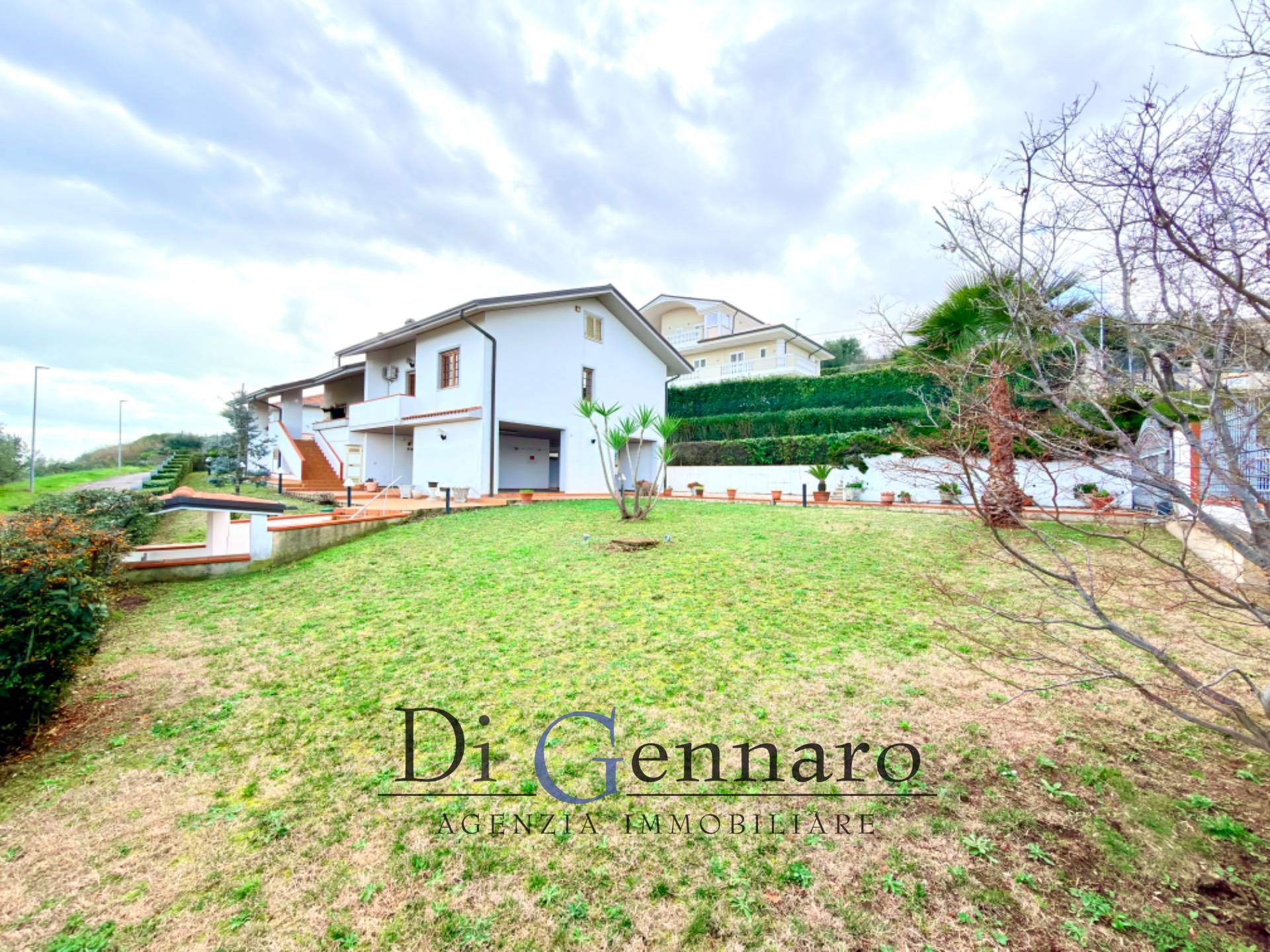 Villa in vendita a Tortoreto, Tortoreto Lido