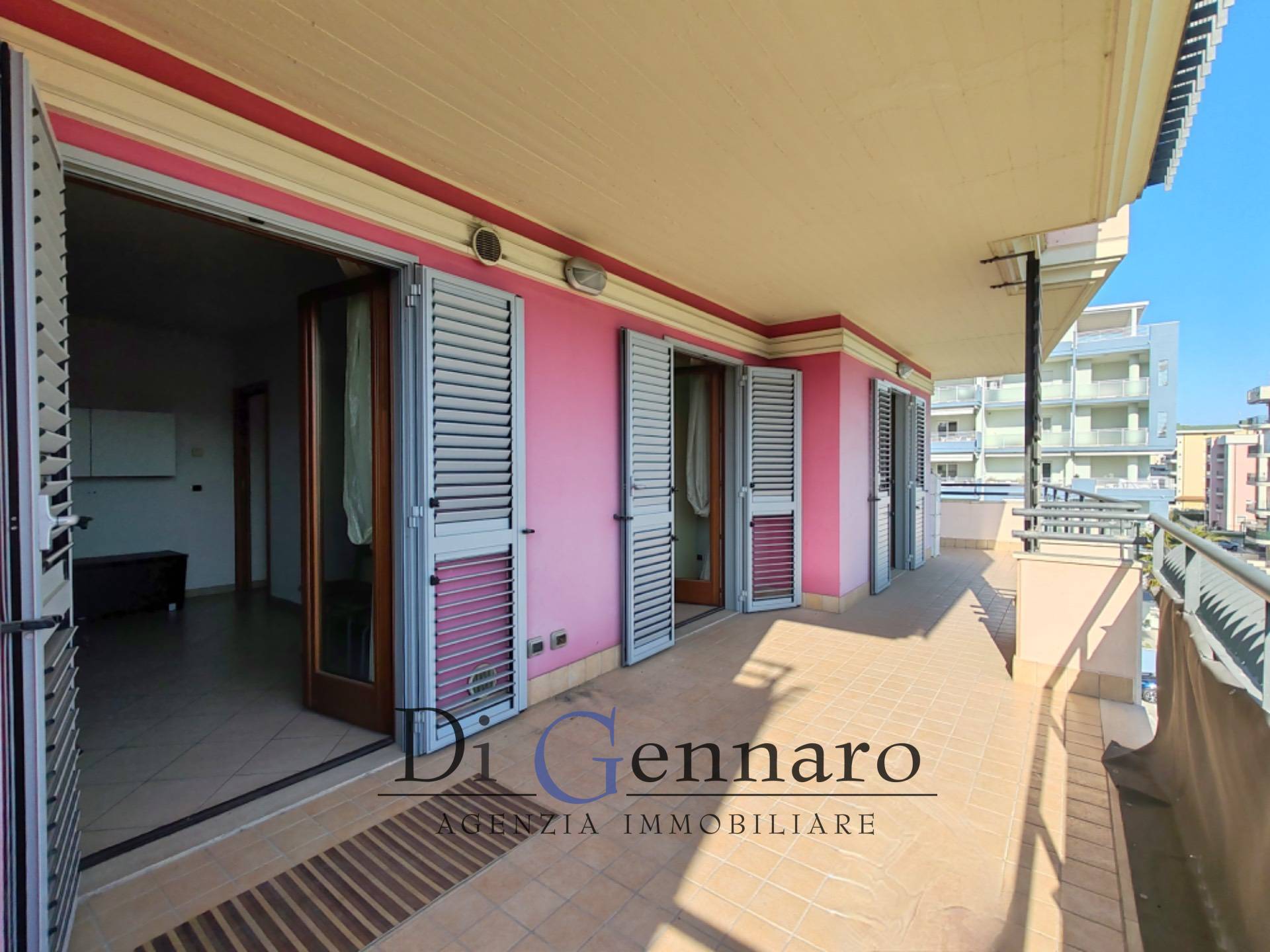 Trilocale in vendita a Alba Adriatica, VILLA FIORE